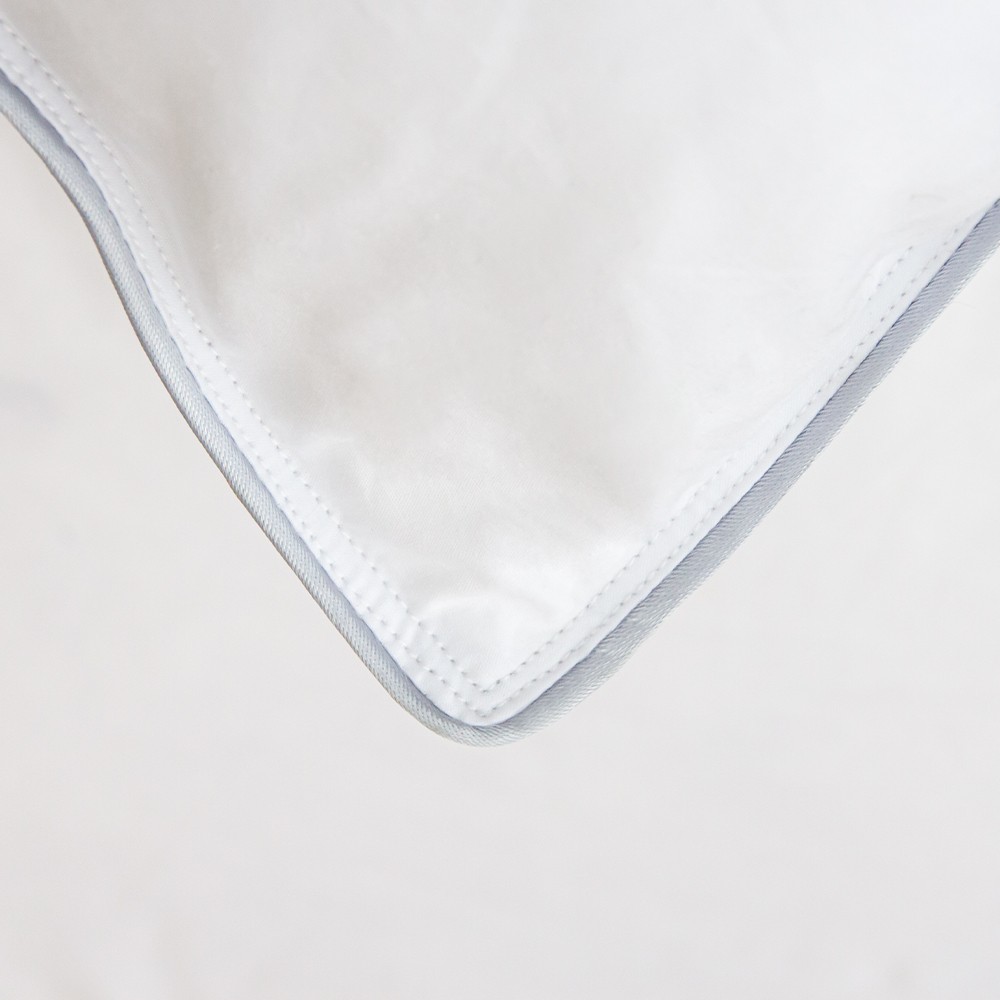 Cotton Fabric 80% White Goose Down Duvet for All Seasons
